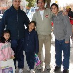 Padres en su Día Fabián Martinez con sus hijas Martina y Angie, y Gustavo Navarro con Tomás.
