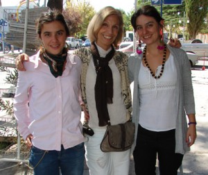 Juliana y Mariana Verdaguer volvieron al  pueblo a festejar las Pascuas con su madre Marta.