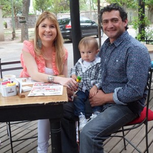 Adrián y Juanjo Arangio sacaron a Mamá Lorena Gotusso a desayunar en su Día.