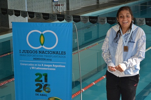 Agustina Zambrano, la nadadora lujanina que acumula medallas.