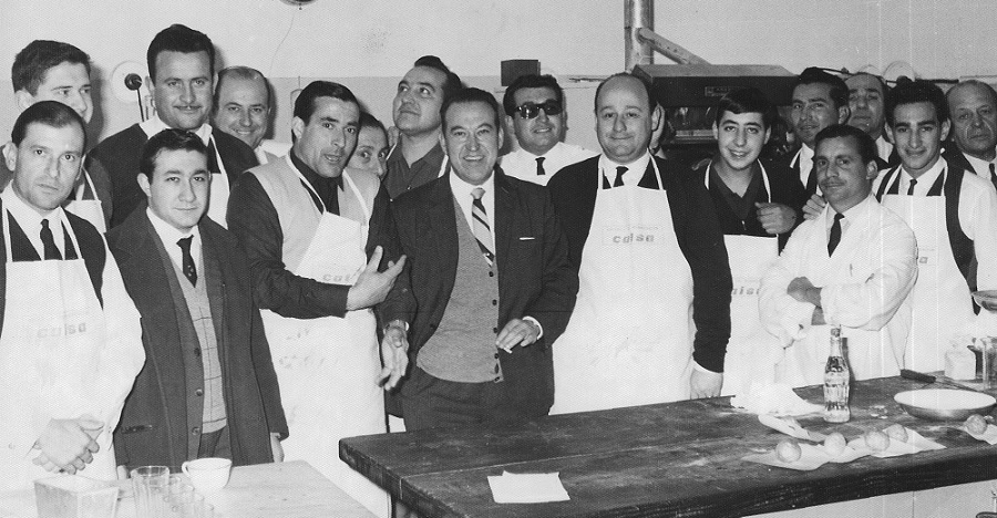 Festejo junto a los trabajadores de la panadería más antigua de Chacras.