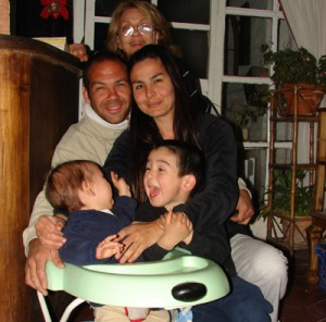 La familia Navarro: Ivonne, Maxi, Vanesa, Fede e Ignacio.