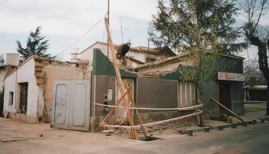 Demolición de la vieja panadería.